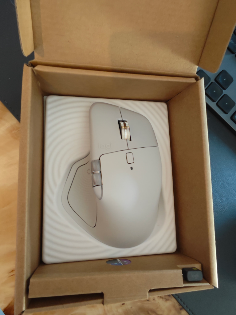 Logitech MX Master 3S R.I.P. Белая мышка MX Master 4 в коробке